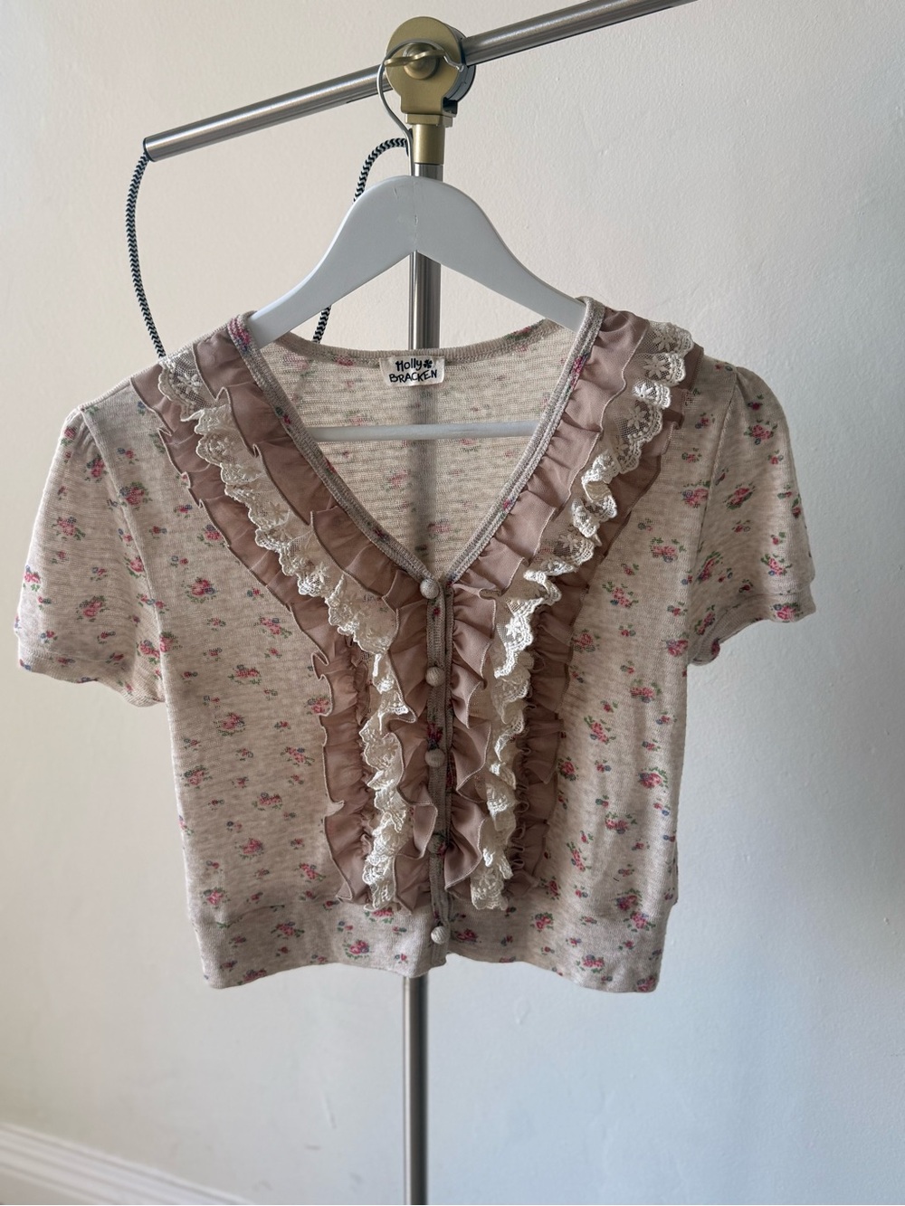 Holly Bracken Floral Ruffle Button Top - Beige & Dusty Rose